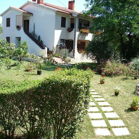 Apartments Valoda Nedeščina Exterior foto