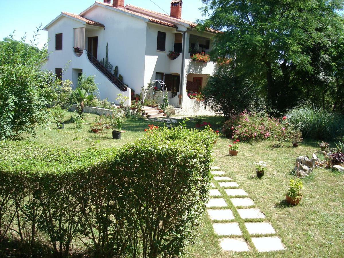 Apartments Valoda Nedeščina Exterior foto